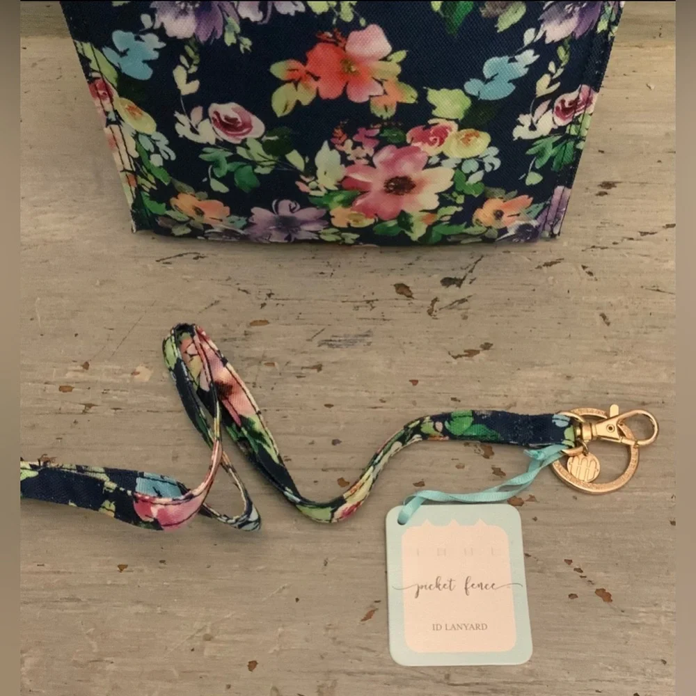 Picket Fence Floral Insulated Cooler Lunch‎ Bag with Matching Lanyard NWT
